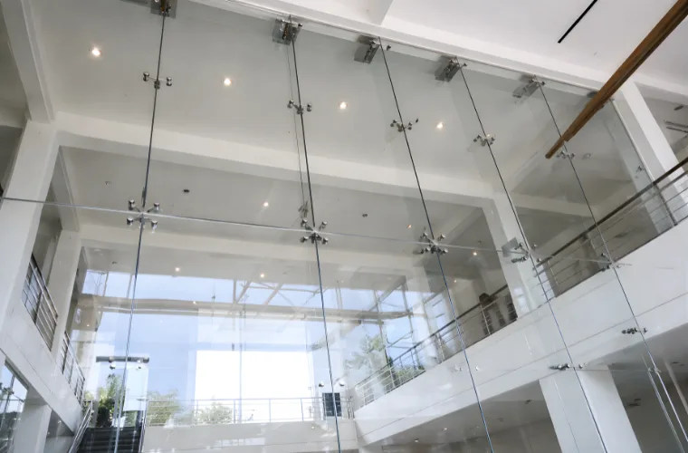 Spider Glass Fittings Manufacturer in Pune